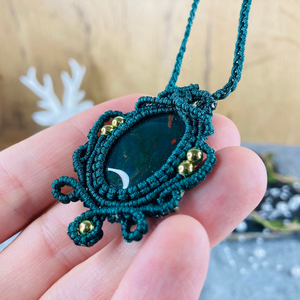 Heliotrope - Macrame Necklace