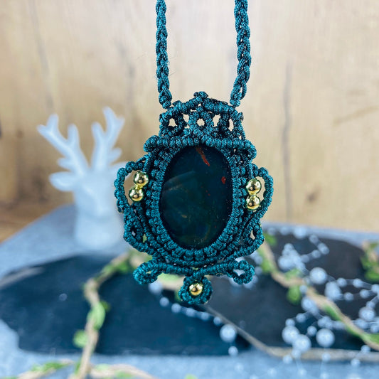 Heliotrope - Macrame Necklace