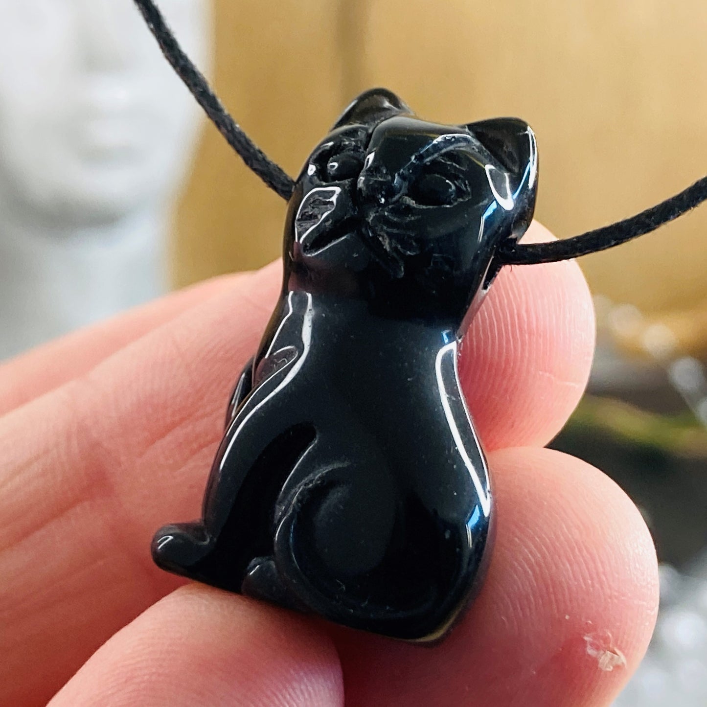 Cat Pendatn - 10 Different Crystals