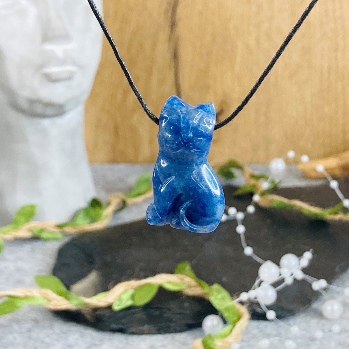 Cat Pendatn - 10 Different Crystals