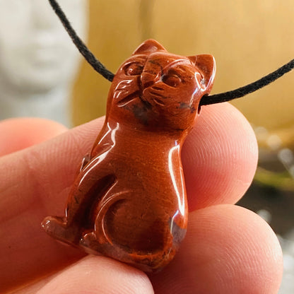 Cat Pendatn - 10 Different Crystals