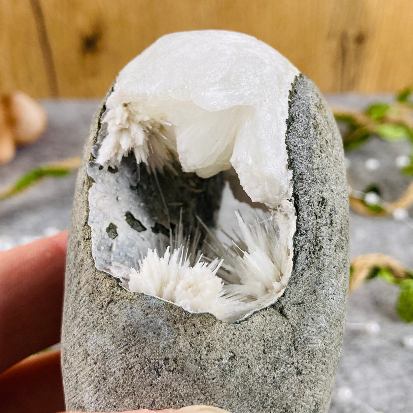 Scolecite in Basalt #04